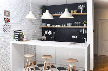 STAS white magnet set, effortless picture arrangement.