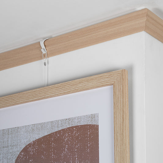 STAS windsor: Elegant wooden picture rail crafted from Ayous wood, FSC & PEFC certified.